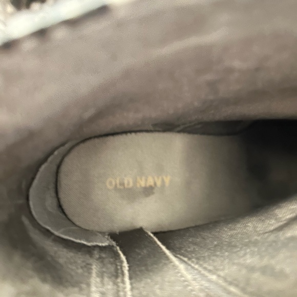 Old Navy Snake Skin 4” Side Zip Boot Size 9 - Picture 14 of 14